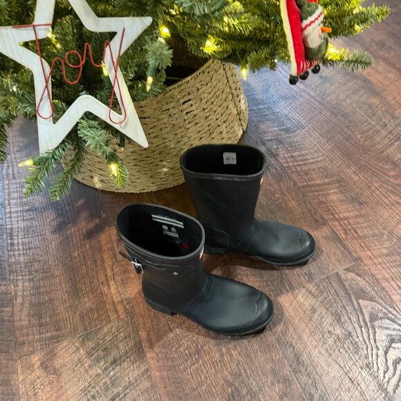 Hunter Women's Original Short Waterproof Rain Boots - Picture 2 of 5